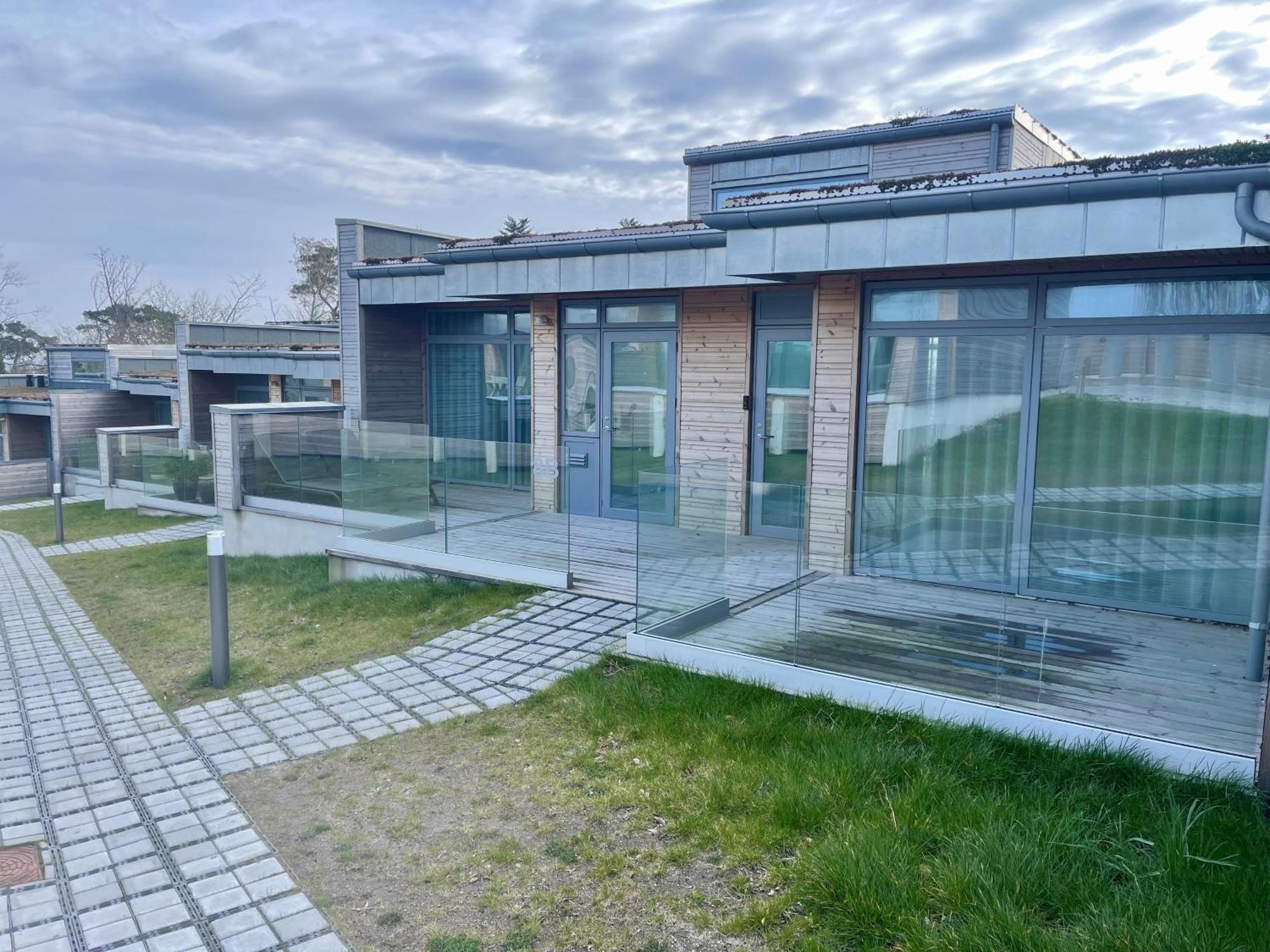 Nybygget Hus I Svaneke Taet Pa Klipper, Skov Og Hav Extérieur photo